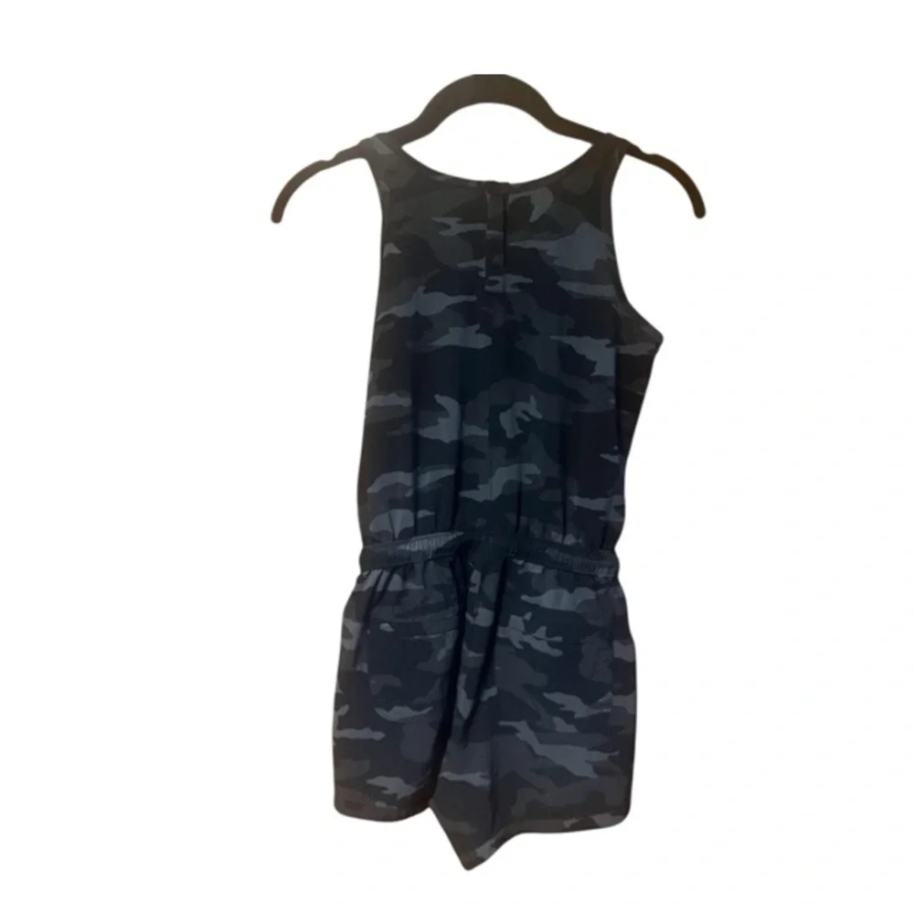 Athleta Girl On The‎ Go Camo Shorts Romper